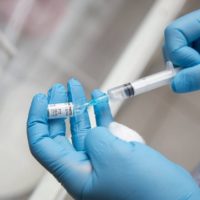 Российские ученые дали свою оценку программе вакцинации от Минздрава РФ