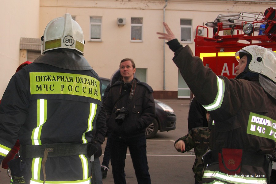 Зарплата пожарного мчс. Зарплата пожарного. Зарплата пожарника. Зарплата пожарного в Москве. Реальная зарплата пожарного в Москве.