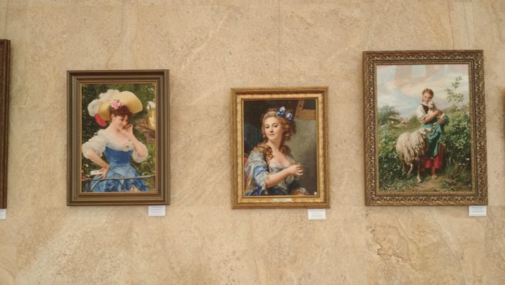 Выставка в Государственном Кремлевском Дворце пополнилась новыми картинами